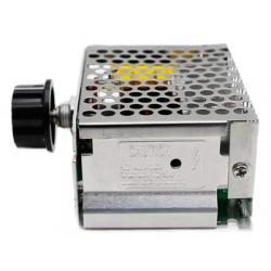 REGULADOR DE VOLTAJE 220V 4000W 15AMP VAR-04